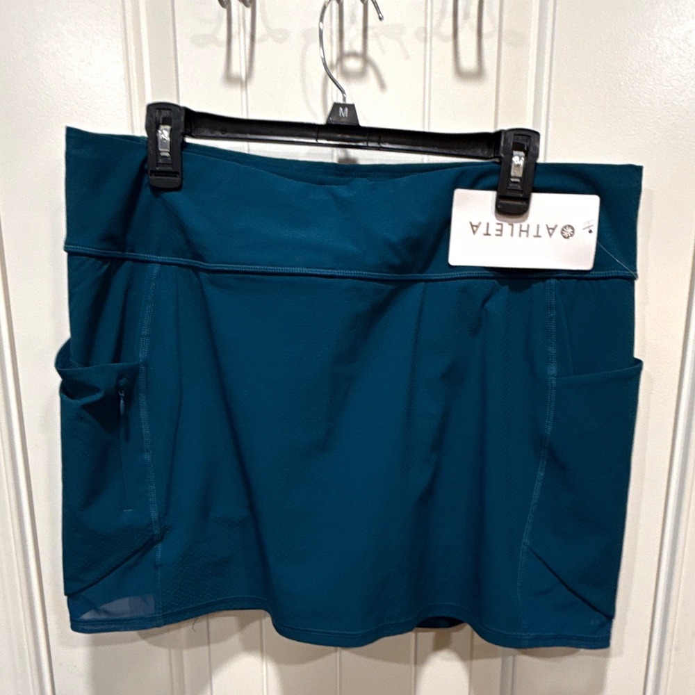 Women's Athleta Action Skort Blue Size L Semi-Fitted PullOn Mid Rise Pockets NWT
